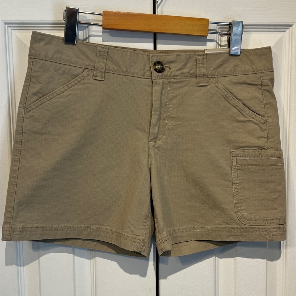 Eddie Bauer Tan Mid‎ Rise Slightly Curvy Shorts Size 6 NWT